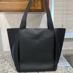 Zara Minimal Shopper